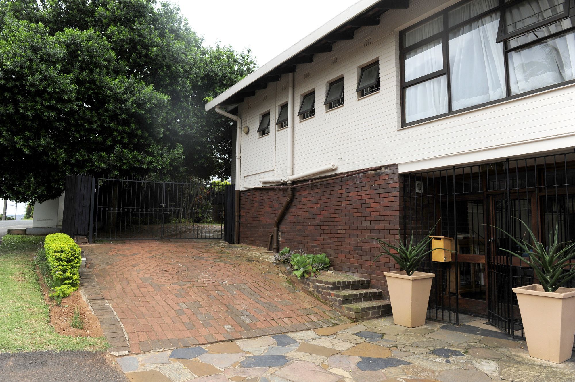 Oliveroom Self Catering And B&B Durban Exterior photo